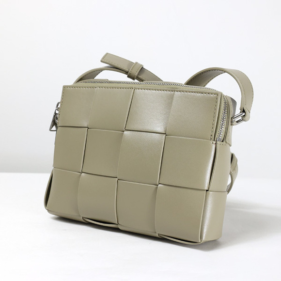 Bottega Veneta Handbags - Bottega Veneta Casette Camera Shoulder Bag Taupe